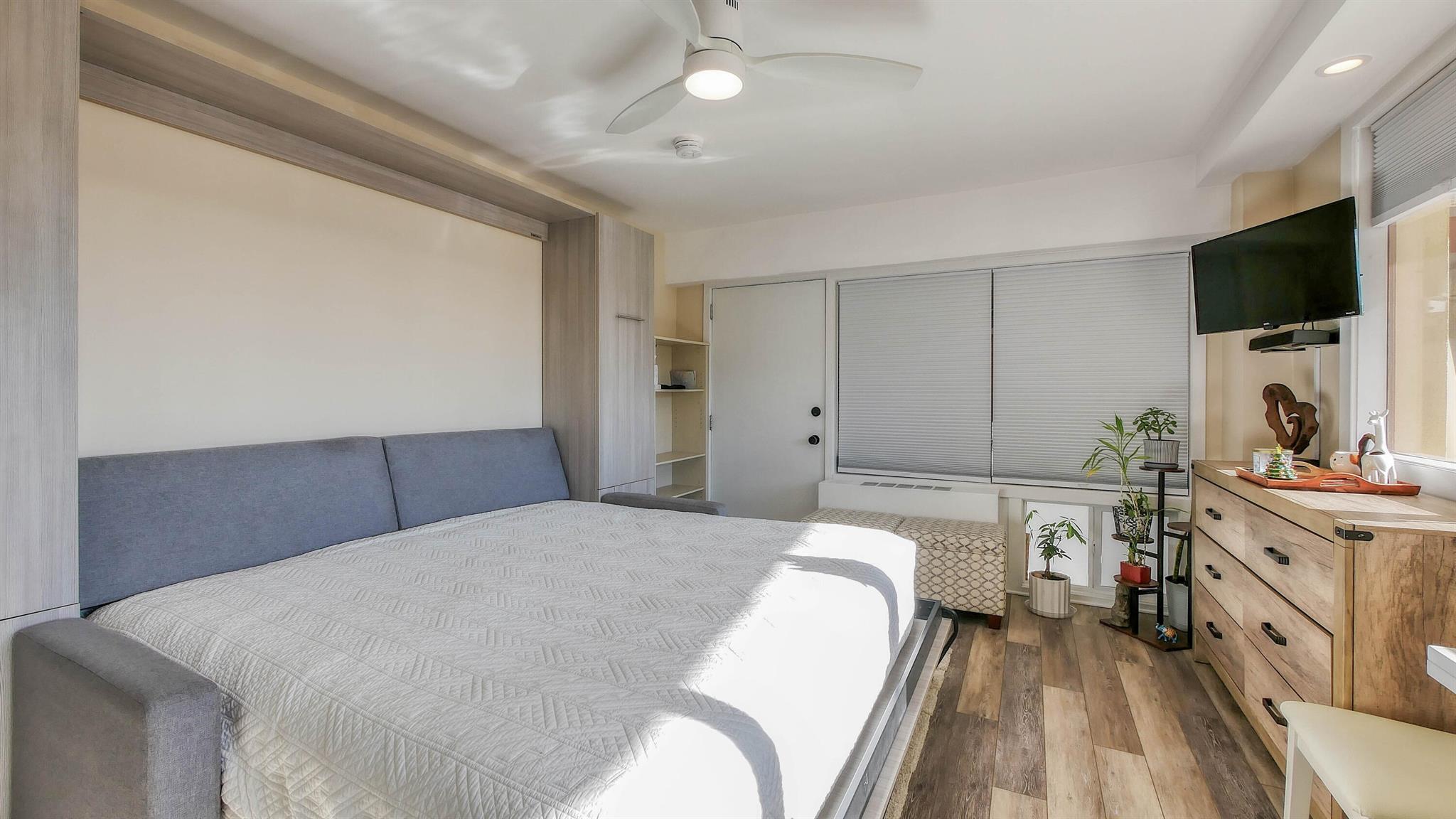108 S Montpelier Avenue 214