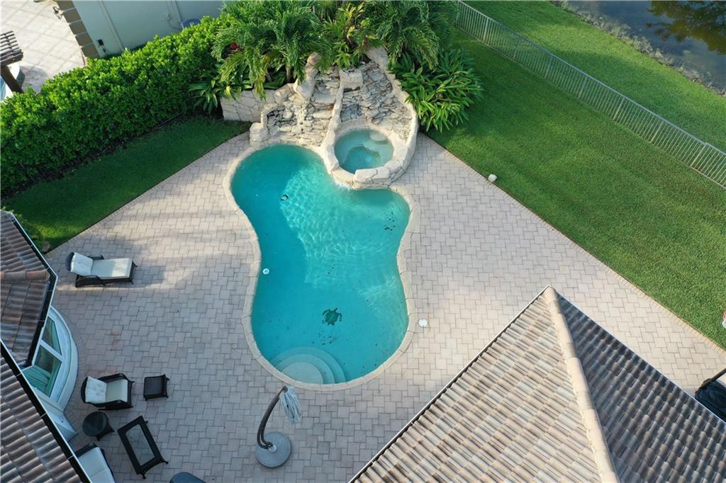 The Falls In Heron Bay - Residential