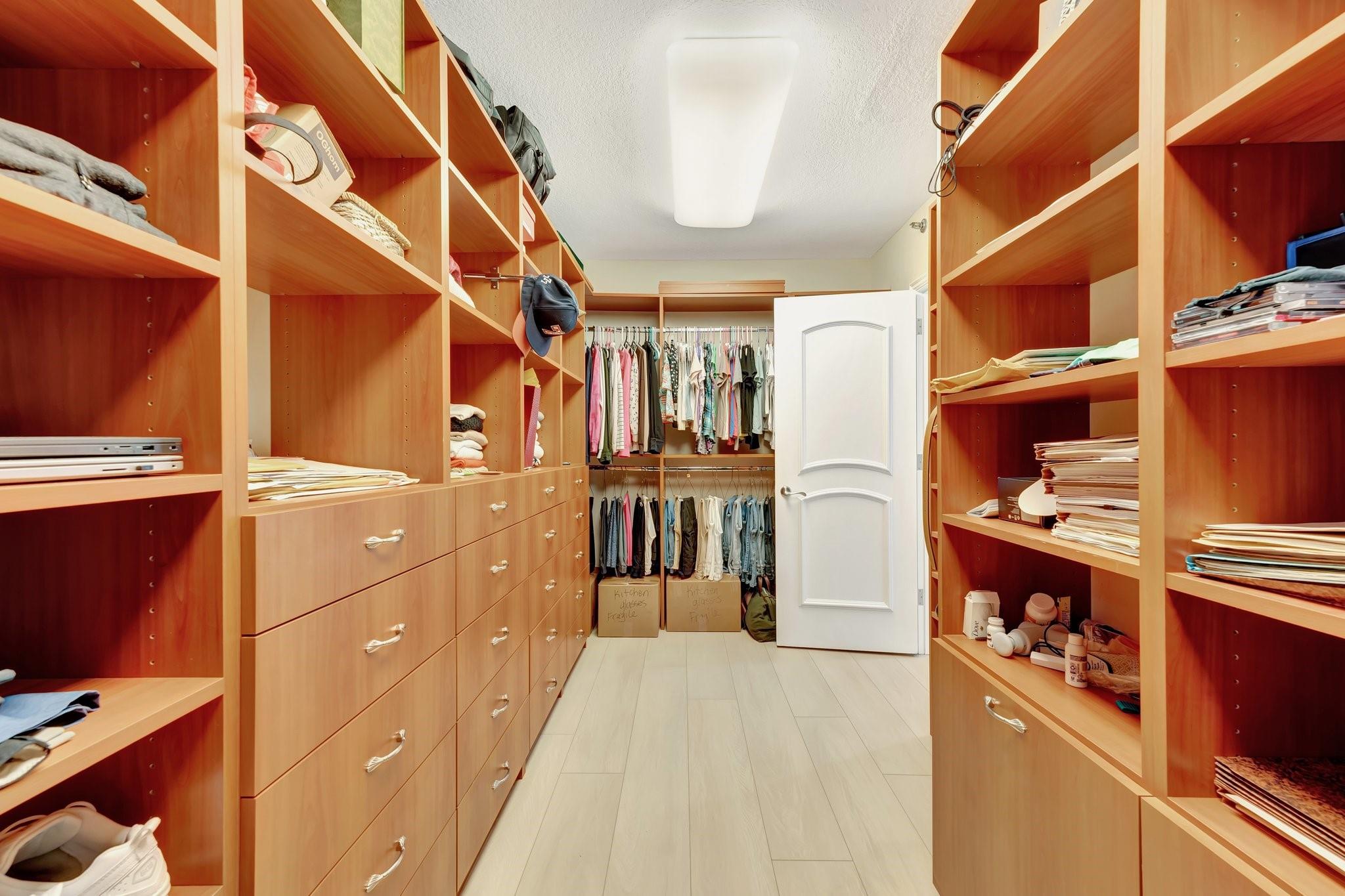 Villa Magna Condo - Residential