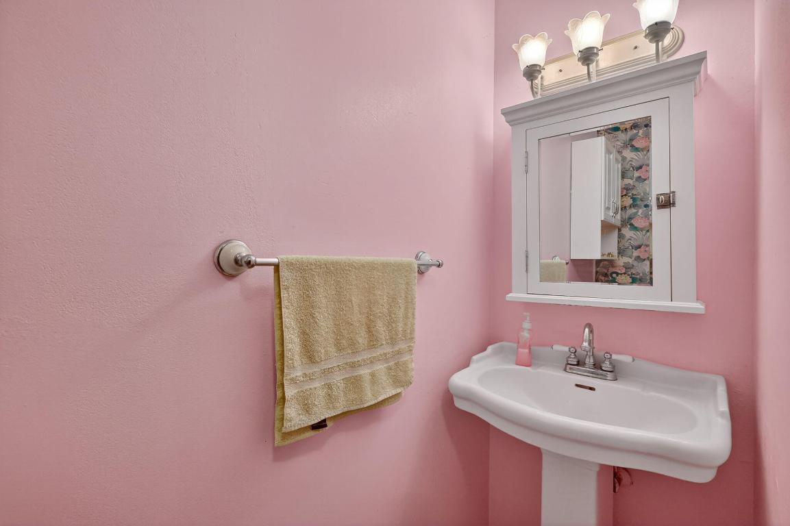 CEDAR POINTE CONDO - Residential