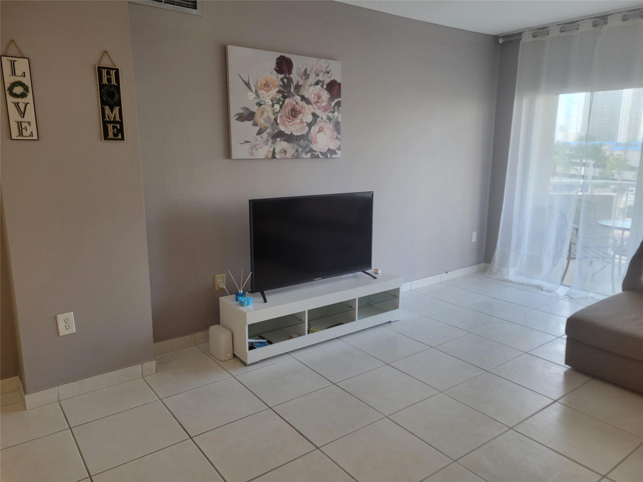 The Hemispheres Condo - Residential Lease