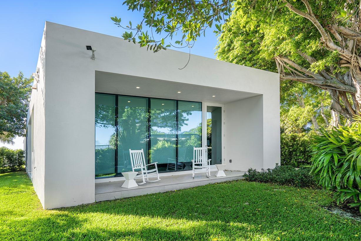 IBIS ISLE - Residential