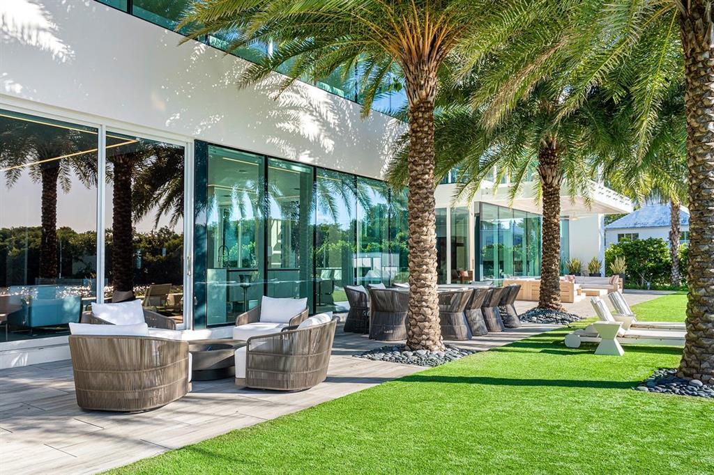 IBIS ISLE - Residential