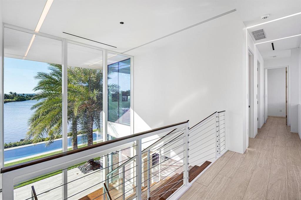 IBIS ISLE - Residential