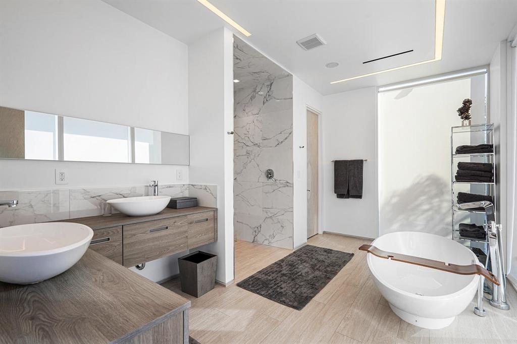 IBIS ISLE - Residential