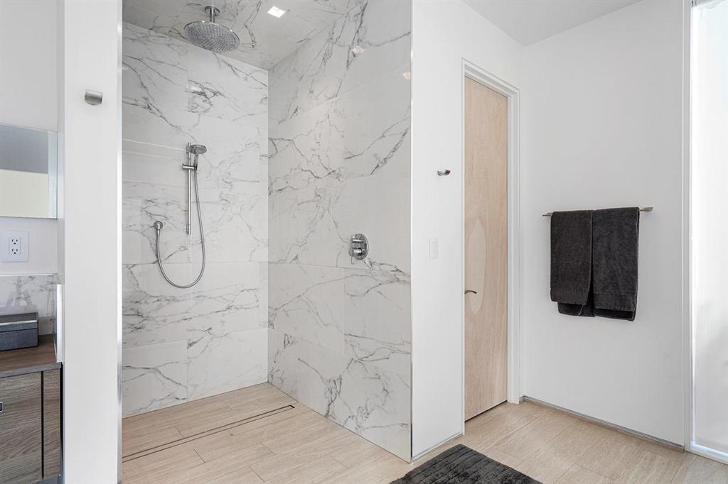 IBIS ISLE - Residential