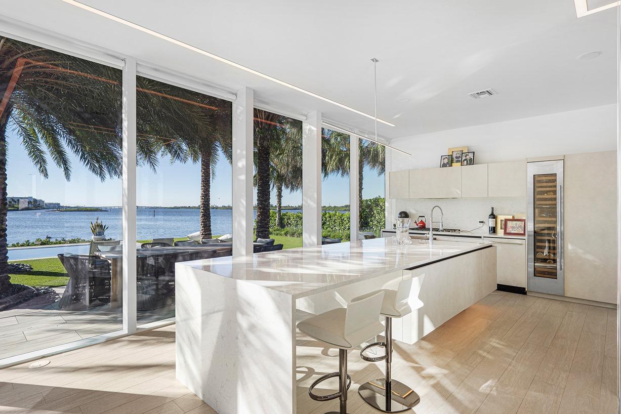 IBIS ISLE - Residential