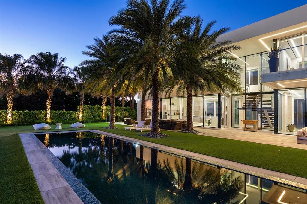 IBIS ISLE - Residential