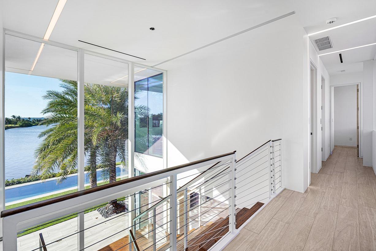 IBIS ISLE - Residential