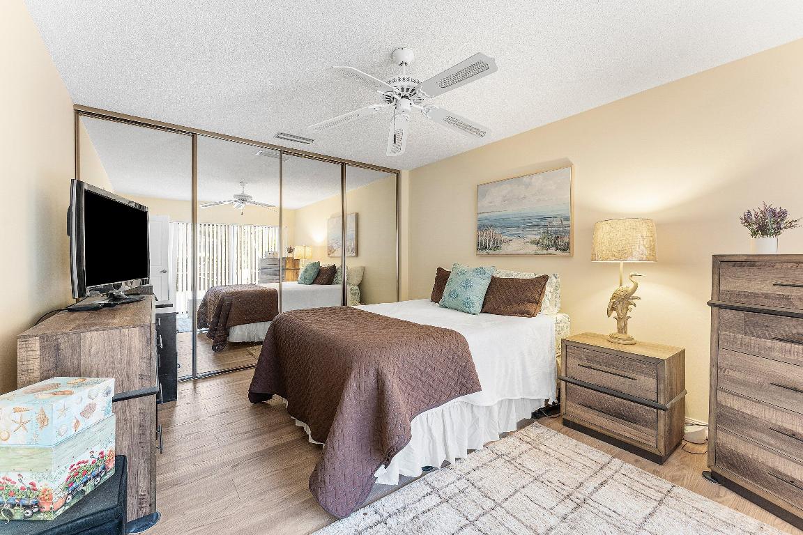 JEFFERSON CORNERS - Residential