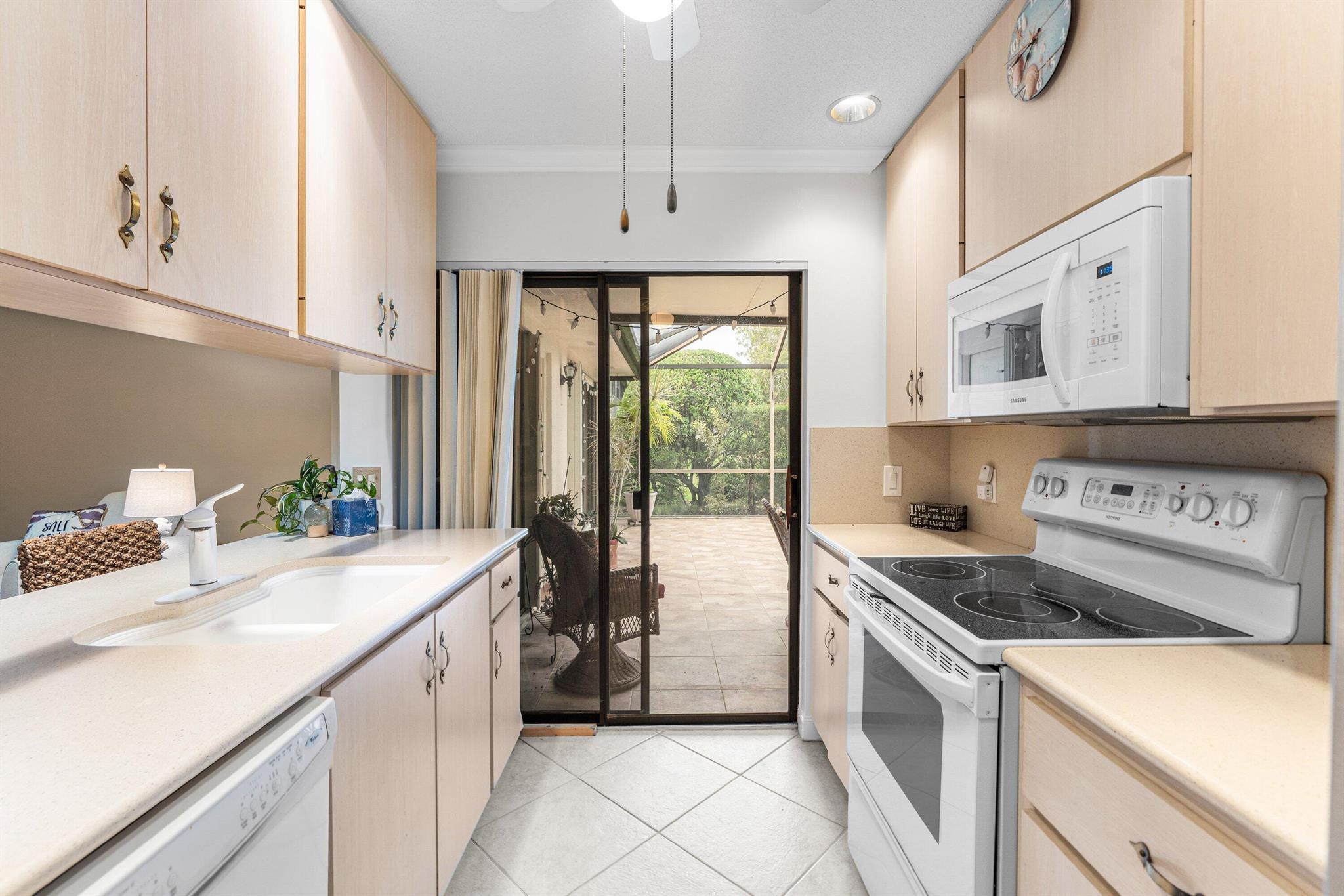 JEFFERSON CORNERS - Residential