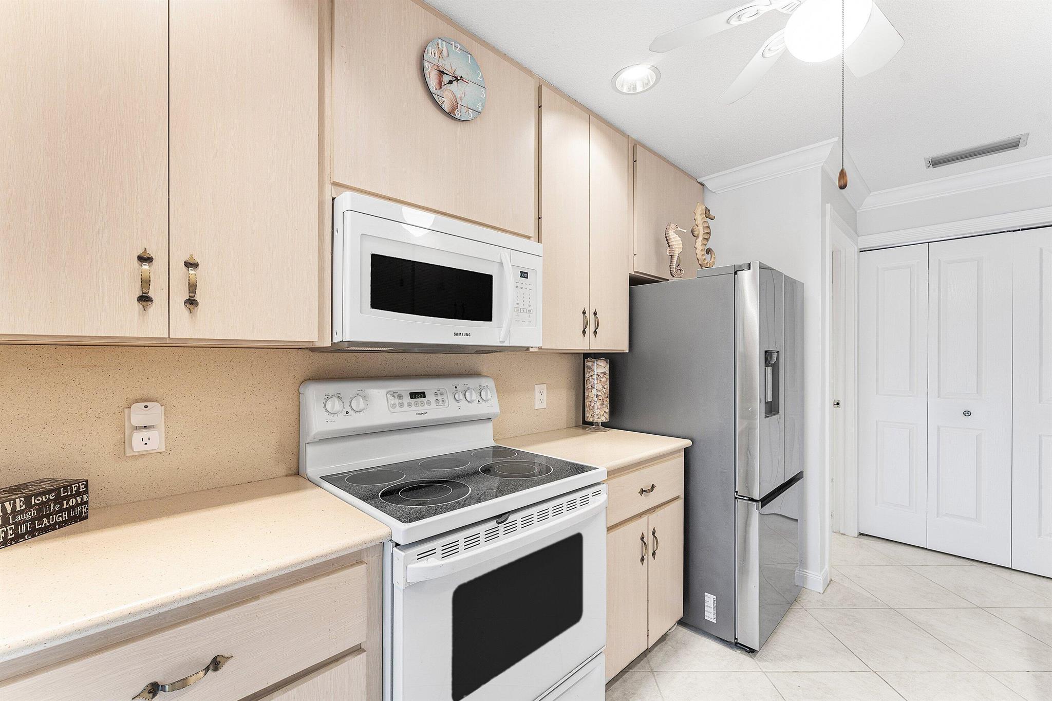 JEFFERSON CORNERS - Residential