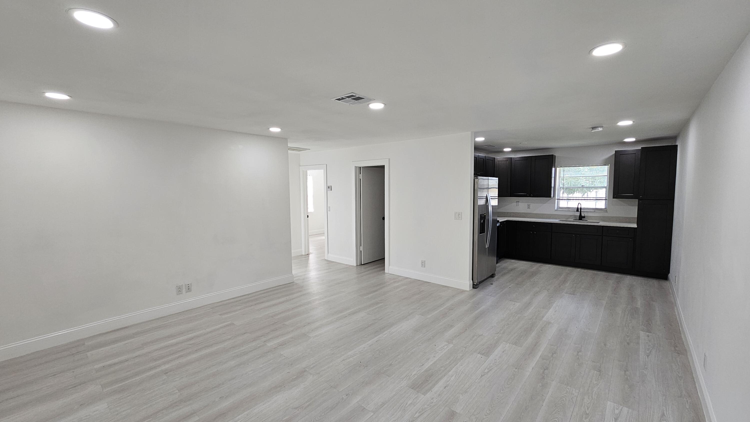 ROSELAND PARK HAMPTON ADD - Residential Lease