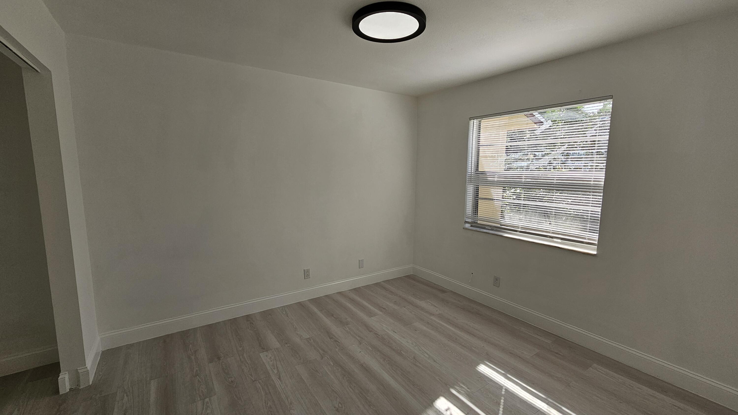 ROSELAND PARK HAMPTON ADD - Residential Lease