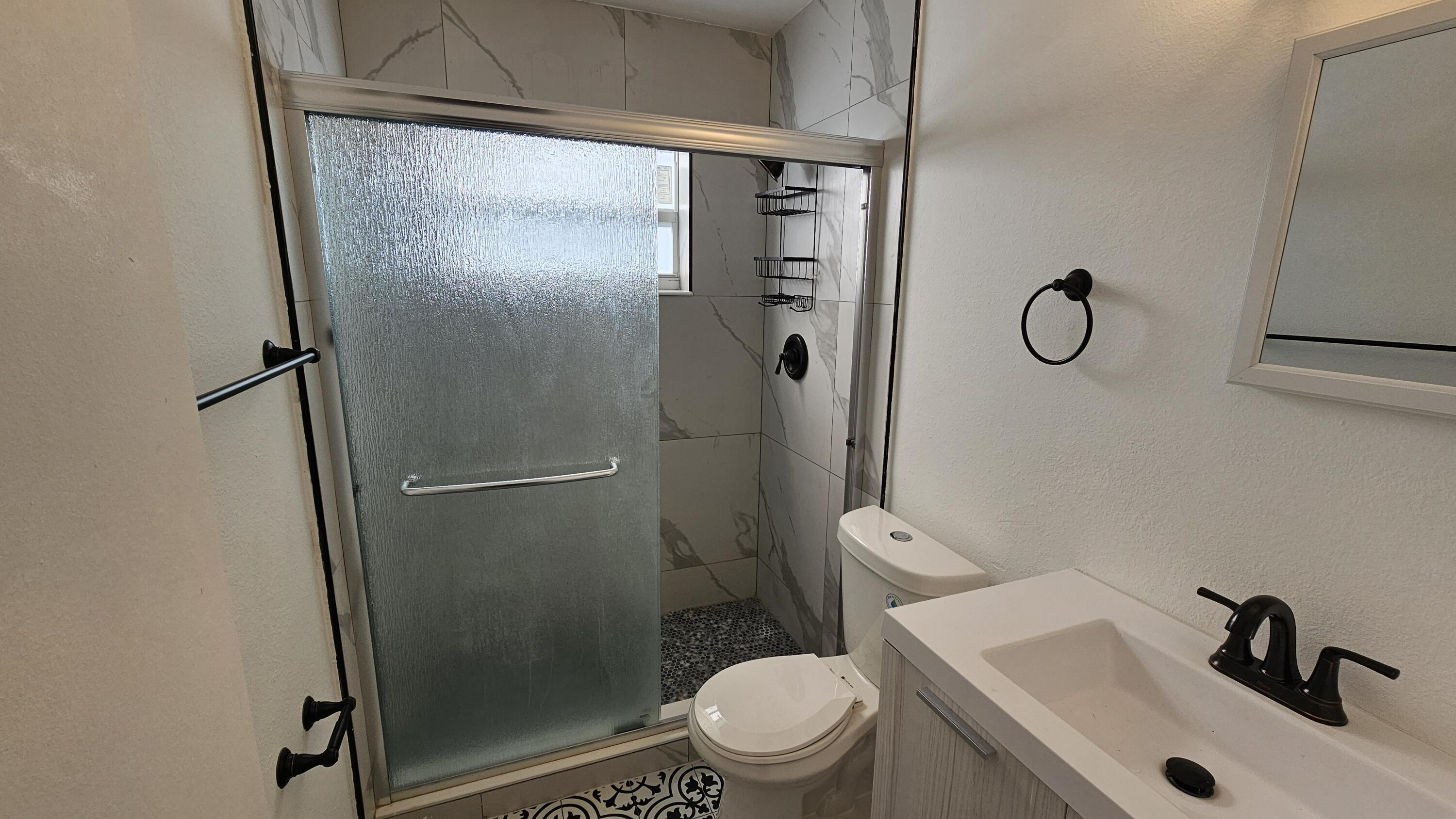 ROSELAND PARK HAMPTON ADD - Residential Lease