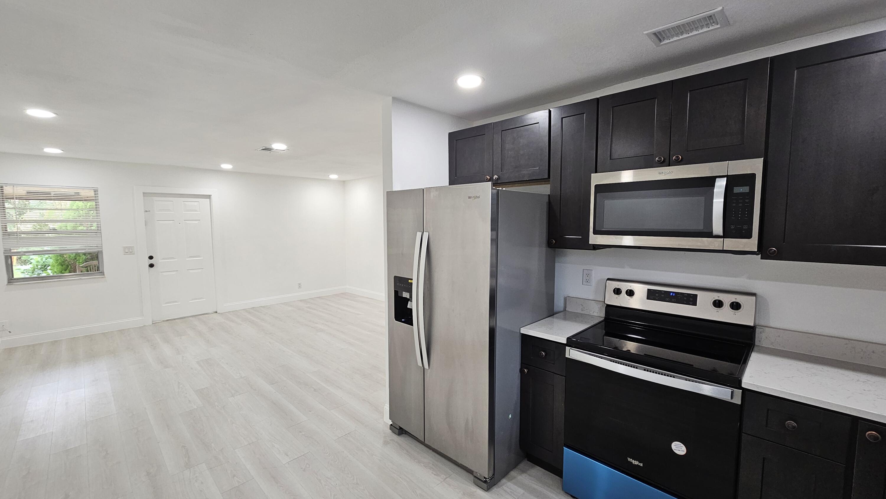 ROSELAND PARK HAMPTON ADD - Residential Lease