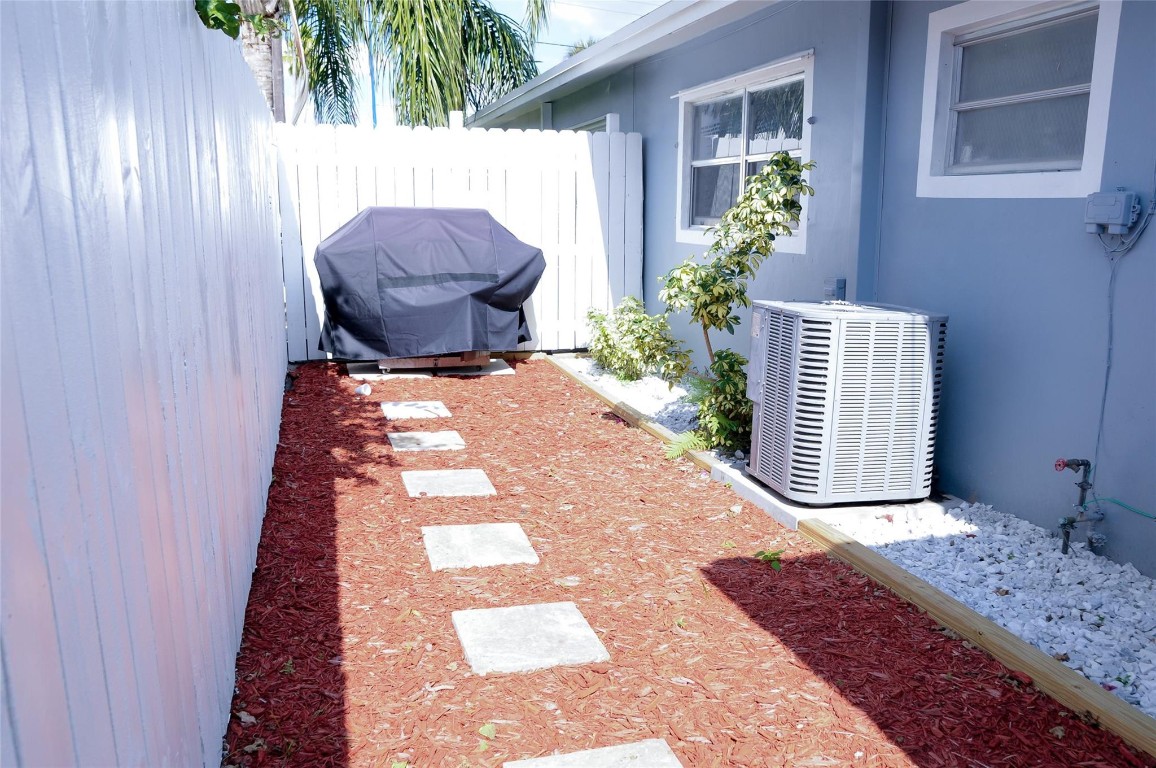 Poinciana Park 5-17 B - Residential Income