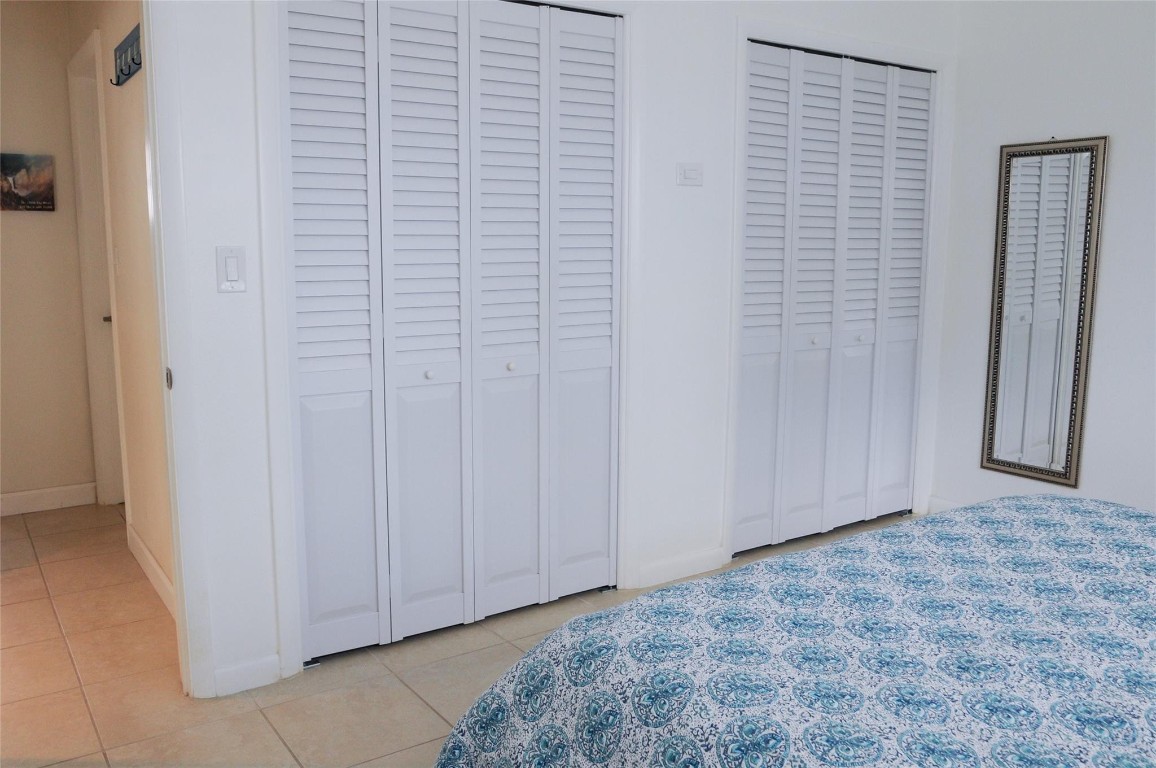 Poinciana Park 5-17 B - Residential Income