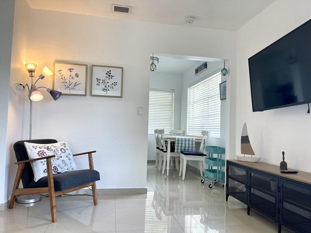 Poinciana Park 5-17 B - Residential Income