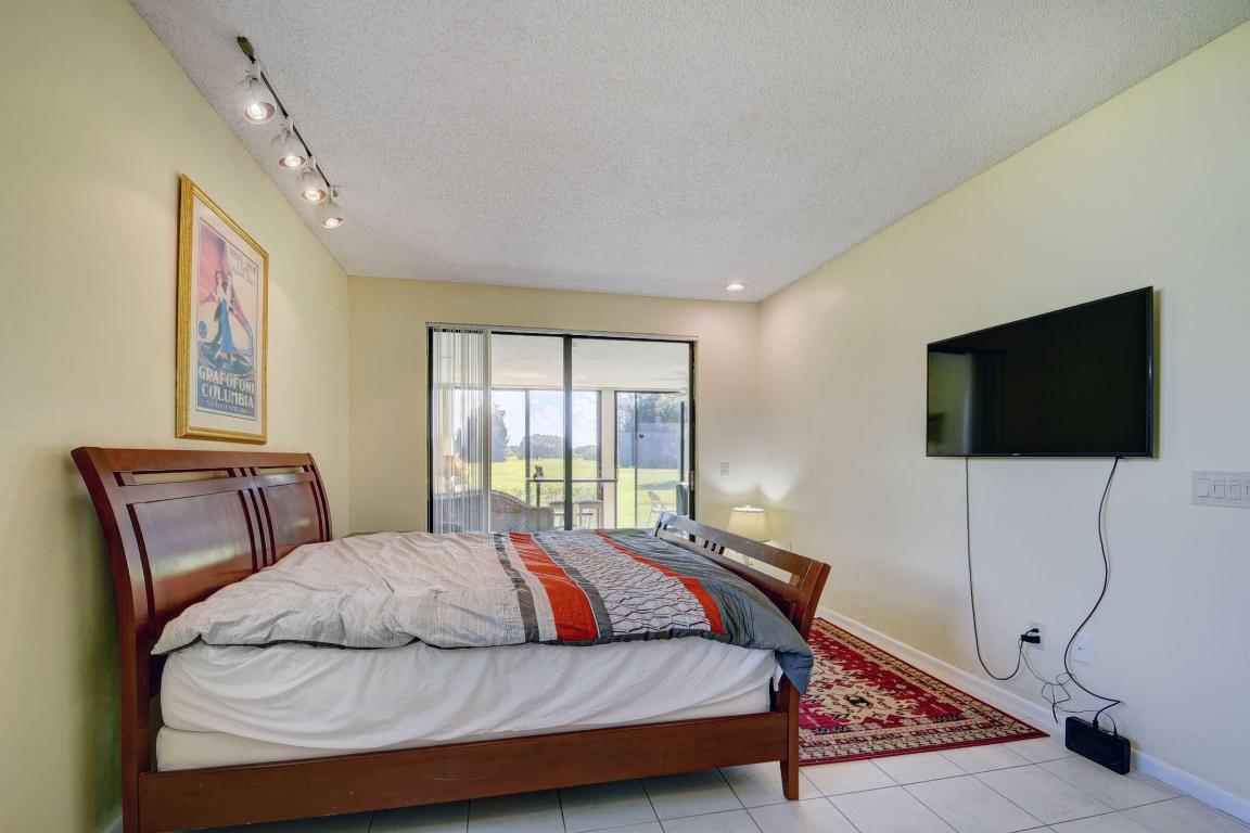 FOUNTAINS OF PALM BEACH CONDO 4 - Residential Lease