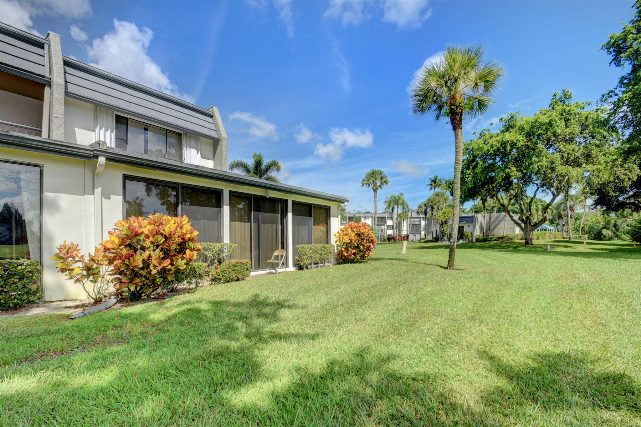 FOUNTAINS OF PALM BEACH C - Residential Lease