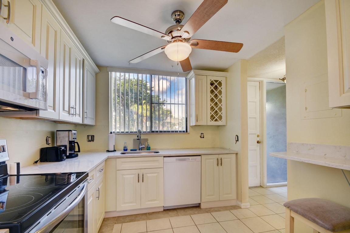 FOUNTAINS OF PALM BEACH CONDO 4 - Residential Lease