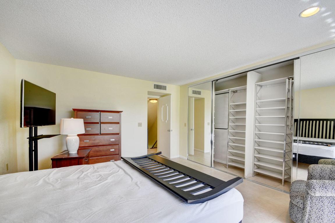 FOUNTAINS OF PALM BEACH CONDO 4 - Residential Lease