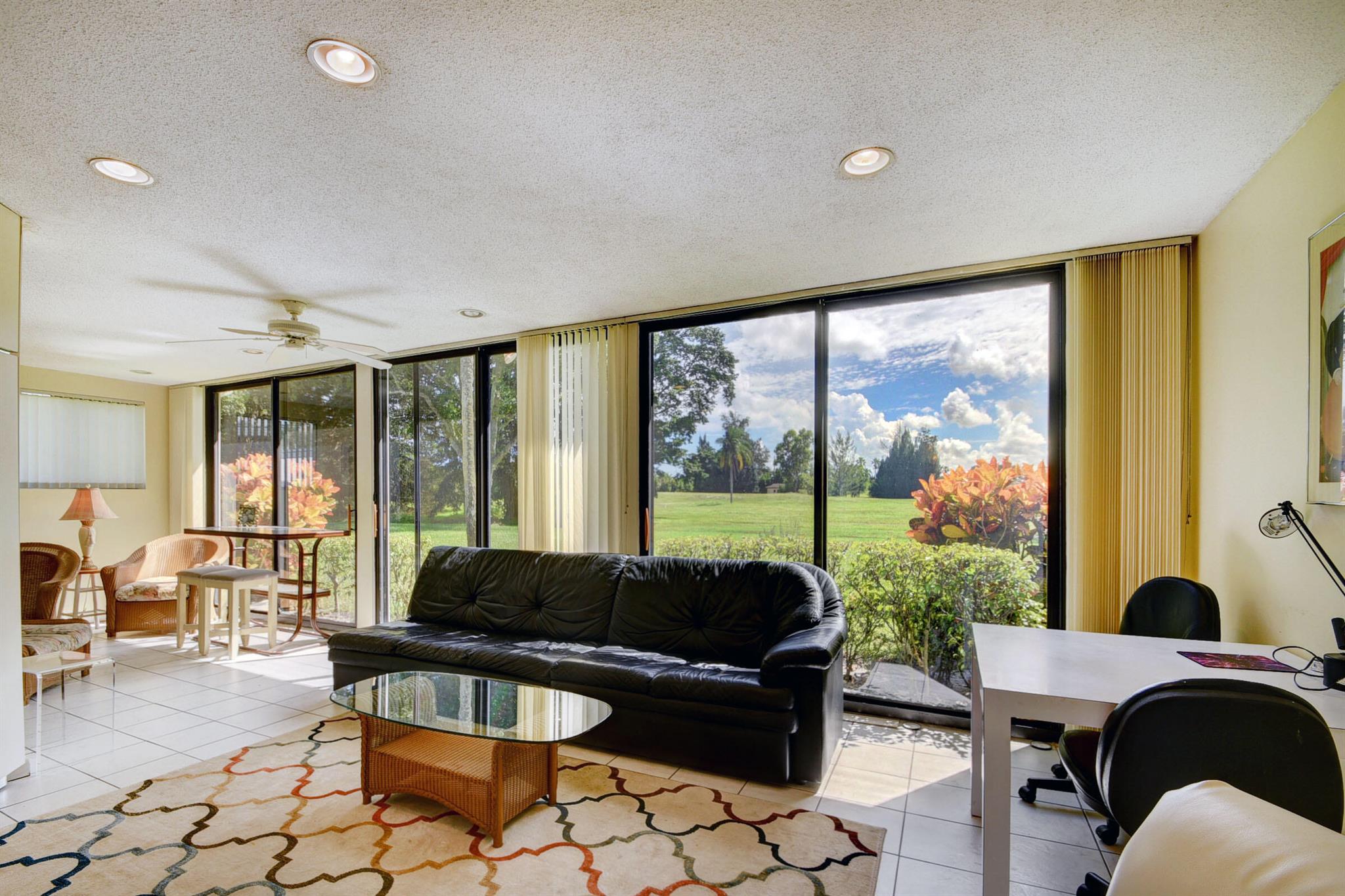 FOUNTAINS OF PALM BEACH C - Residential Lease