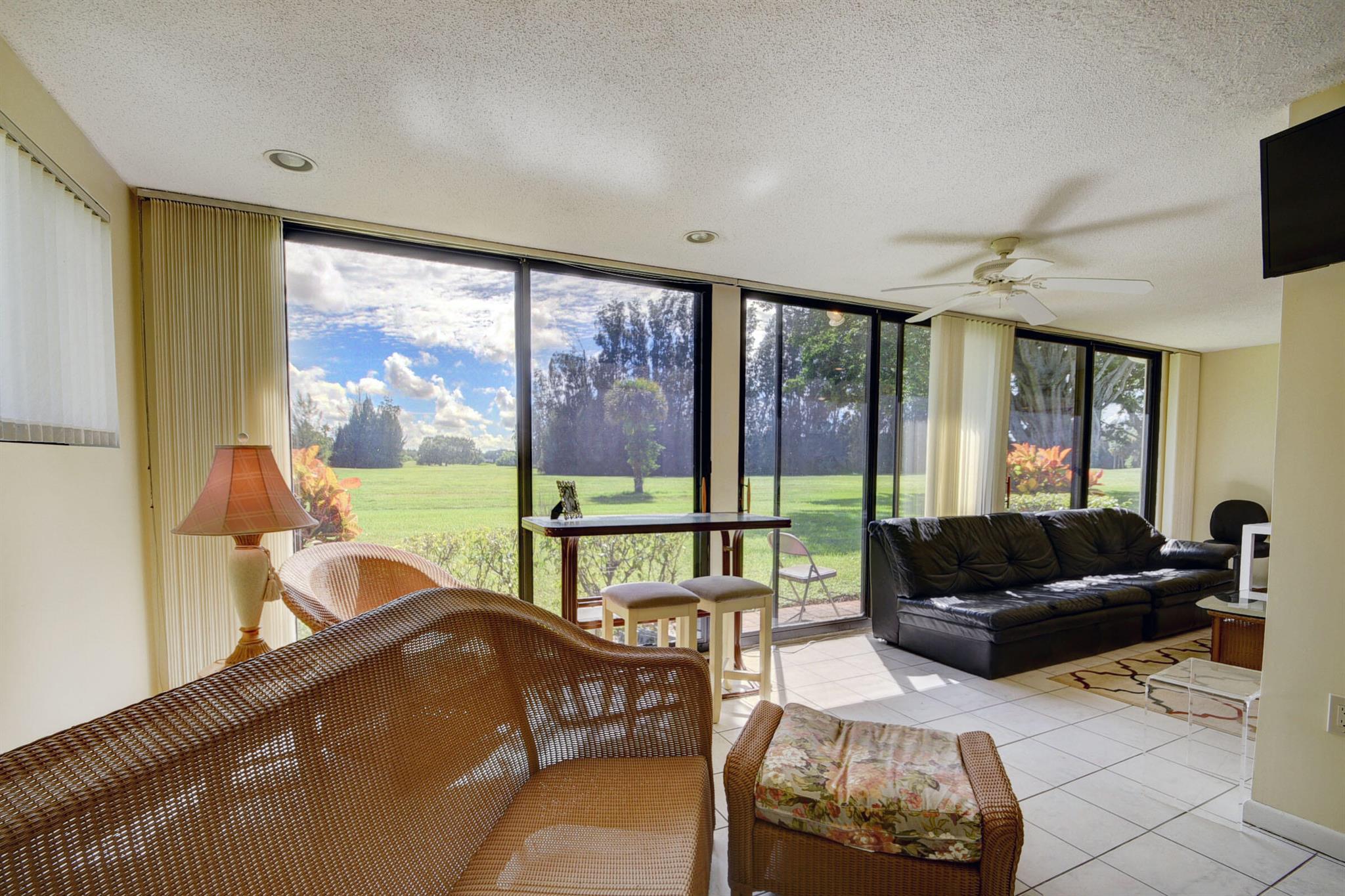 FOUNTAINS OF PALM BEACH C - Residential Lease