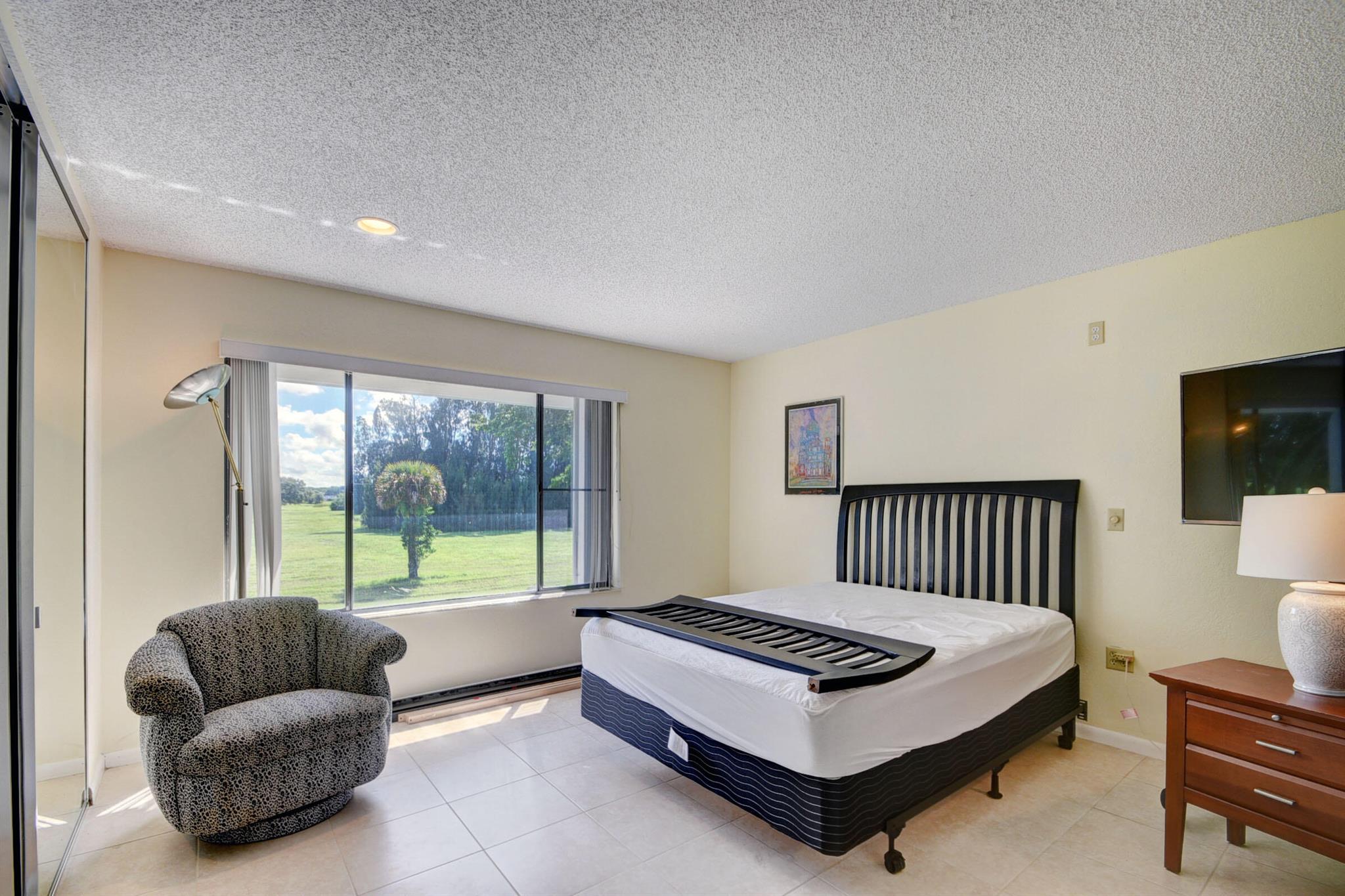 FOUNTAINS OF PALM BEACH C - Residential Lease