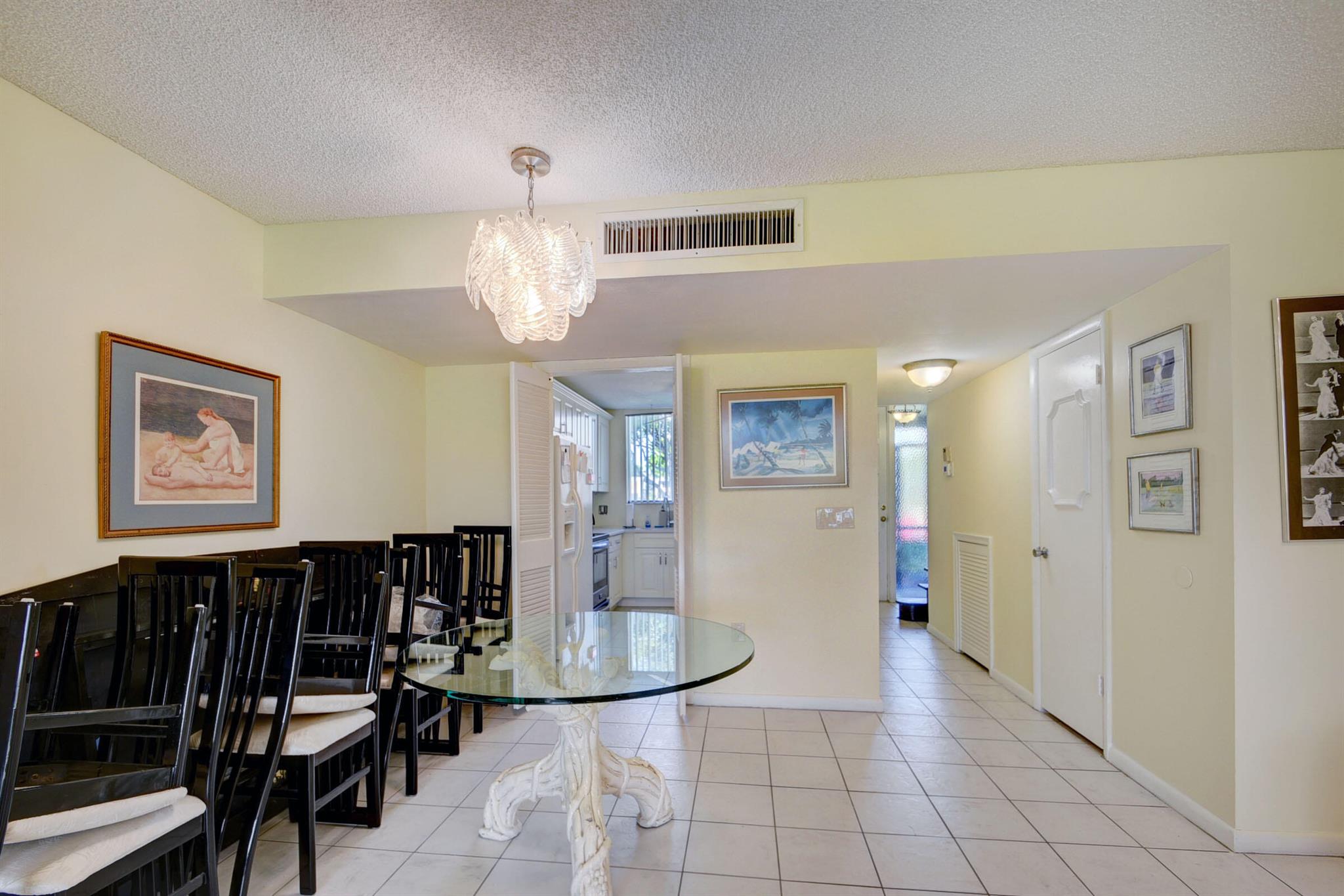 FOUNTAINS OF PALM BEACH C - Residential Lease