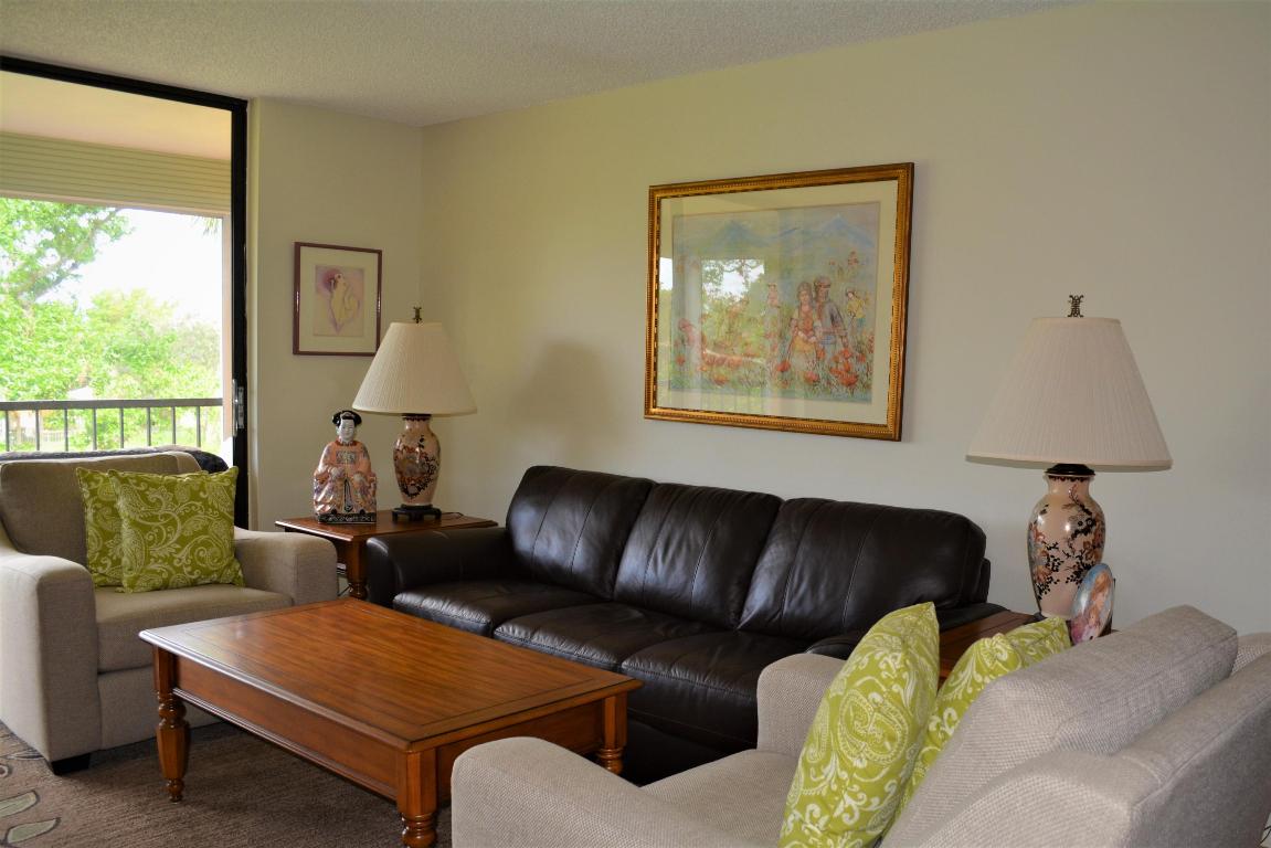 DEER CREEK COUNTRY CLUB ESTATES 1 CONDO - Residential