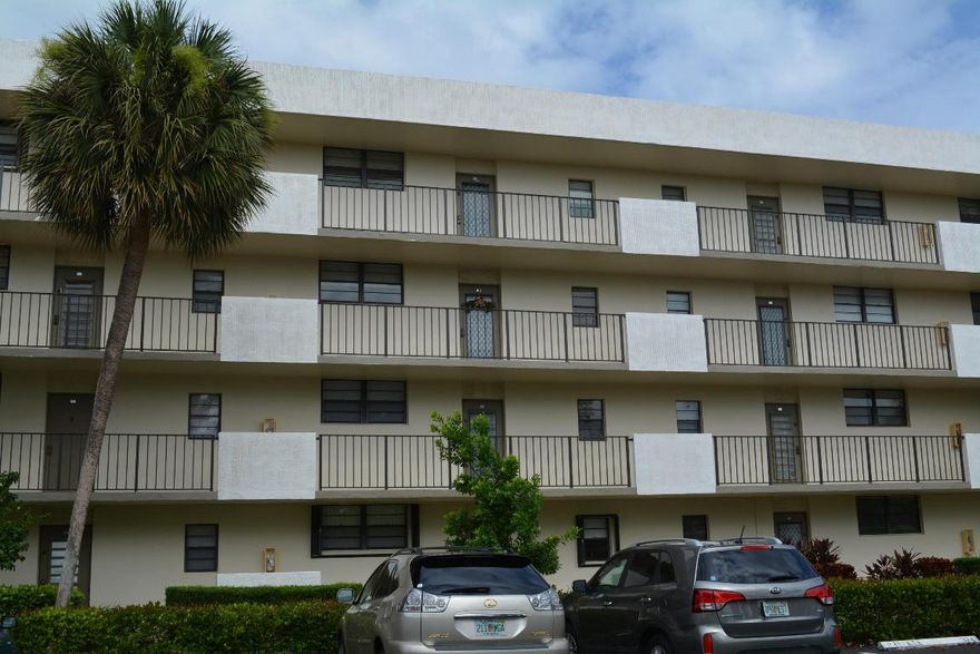 Beautifully remodeled condo in championship golf course community with NO mandatory golf membership. Pay as you play and enjoy the restaurant and pro-shop in the golf club. Everything is new including the high end furniture and real wood floors. Can be purchased turn-key with the right offer. Watch  wildlife on the lake and golf course from your screened balcony. You can walk across the parking lot to the pool and clubhouse where you you'll find the fitness center, sauna, grill area,shuffleboard,tennis courts and bocce. Sound like a resort? It is! If that isn't enough to keep you busy, the award-winning beach is 3 miles away or enjoy all the shopping and restaurants that Deerfield Beach and nearby Boca Raton have to offer. One of the lowest association fees around. HOA requires 20% down.