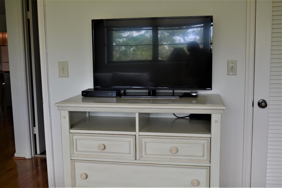 DEER CREEK COUNTRY CLUB ESTATES 1 CONDO - Residential