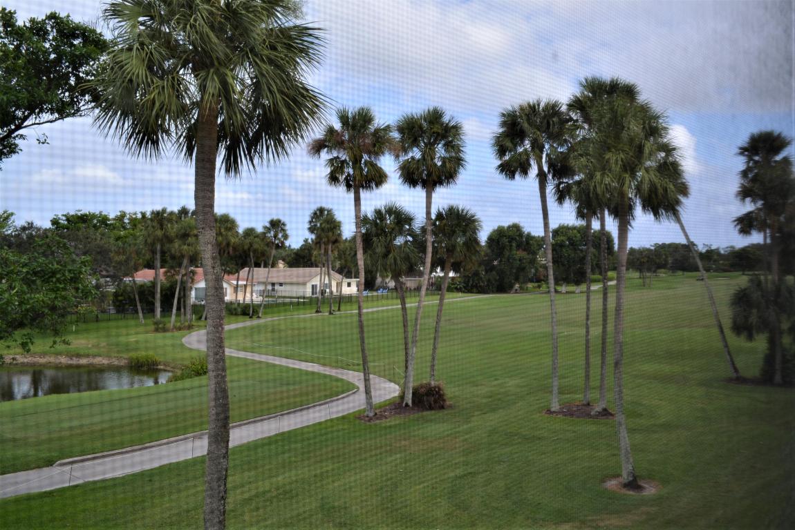 DEER CREEK COUNTRY CLUB ESTATES 1 CONDO - Residential