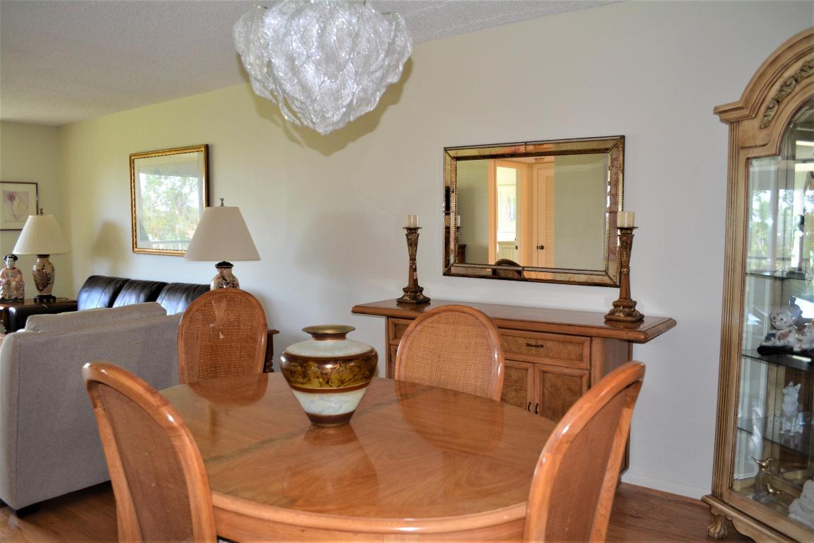 DEER CREEK COUNTRY CLUB ESTATES 1 CONDO - Residential