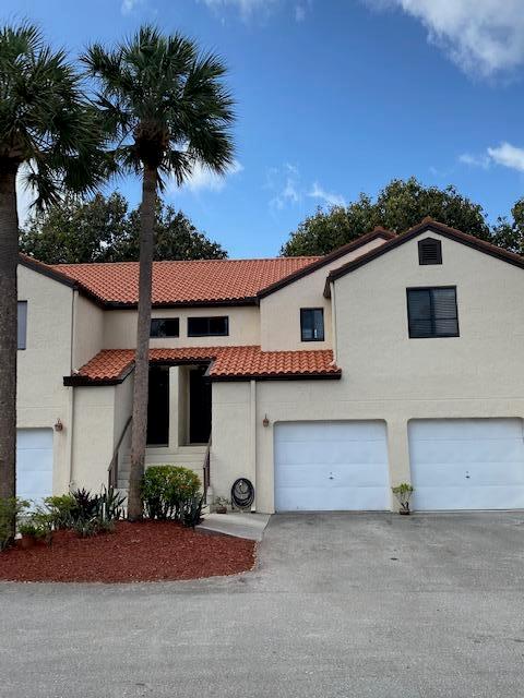 Photo of 16 Via De Casas Sur #202, Boynton Beach, FL 33426 (MLS # R10907708)