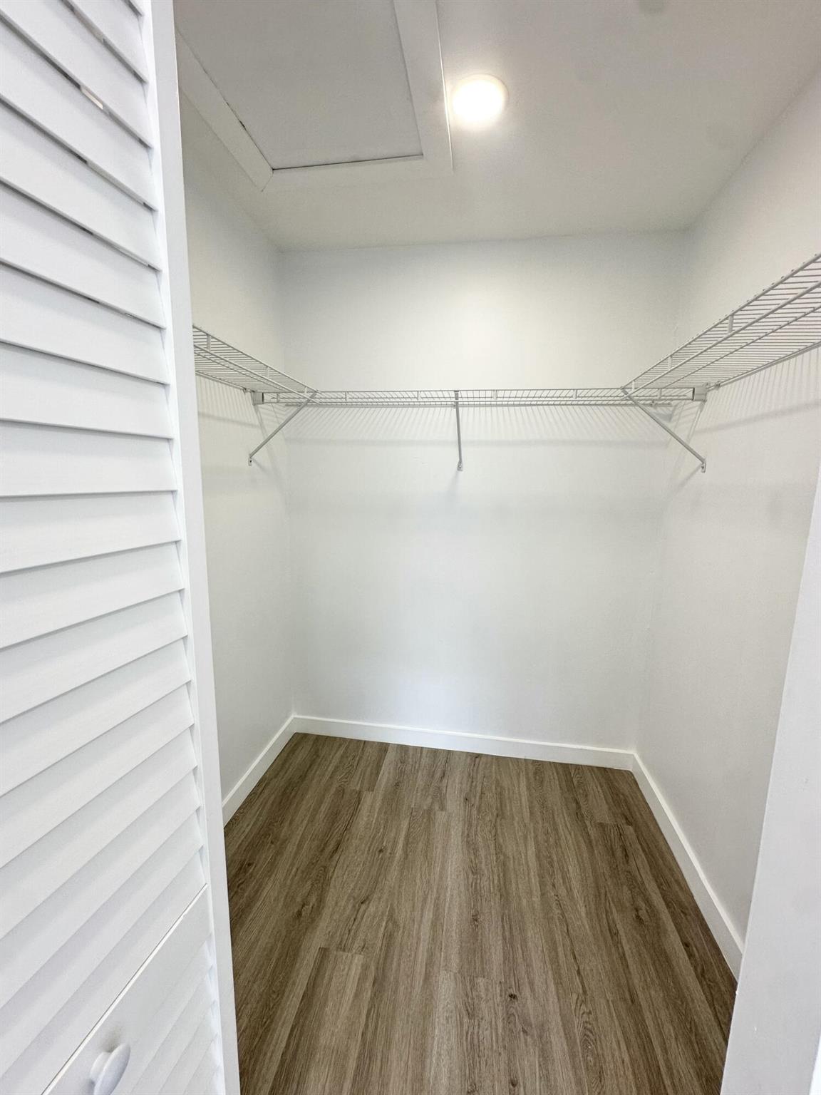 TIFFANY LAKE COND PHASE T - Residential Lease