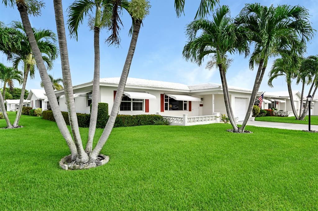 Photo of 1919 SW 19th Street, Boynton Beach, FL 33426 (MLS # R10741745)