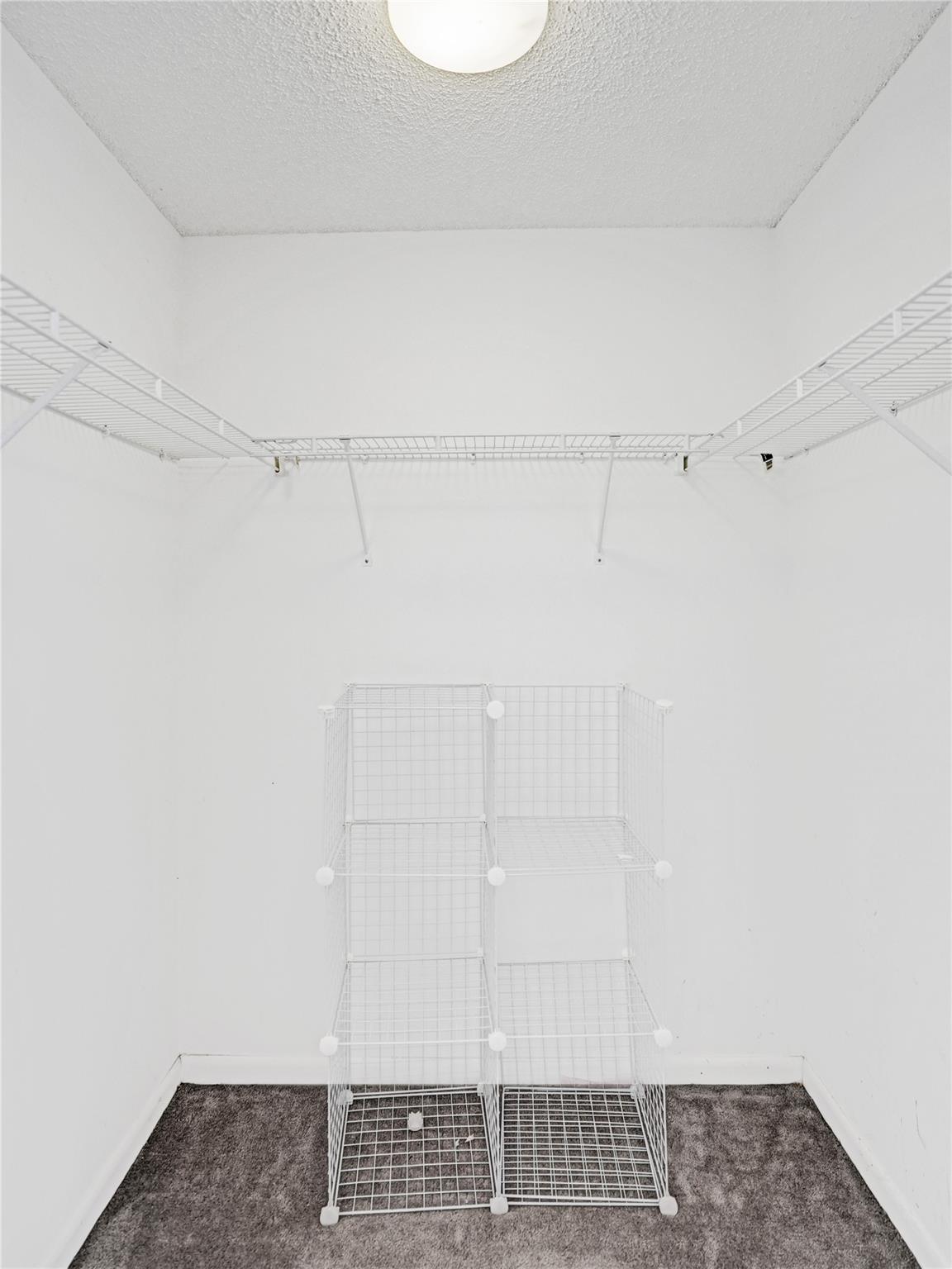 Towngate 156-11 B - Residential
