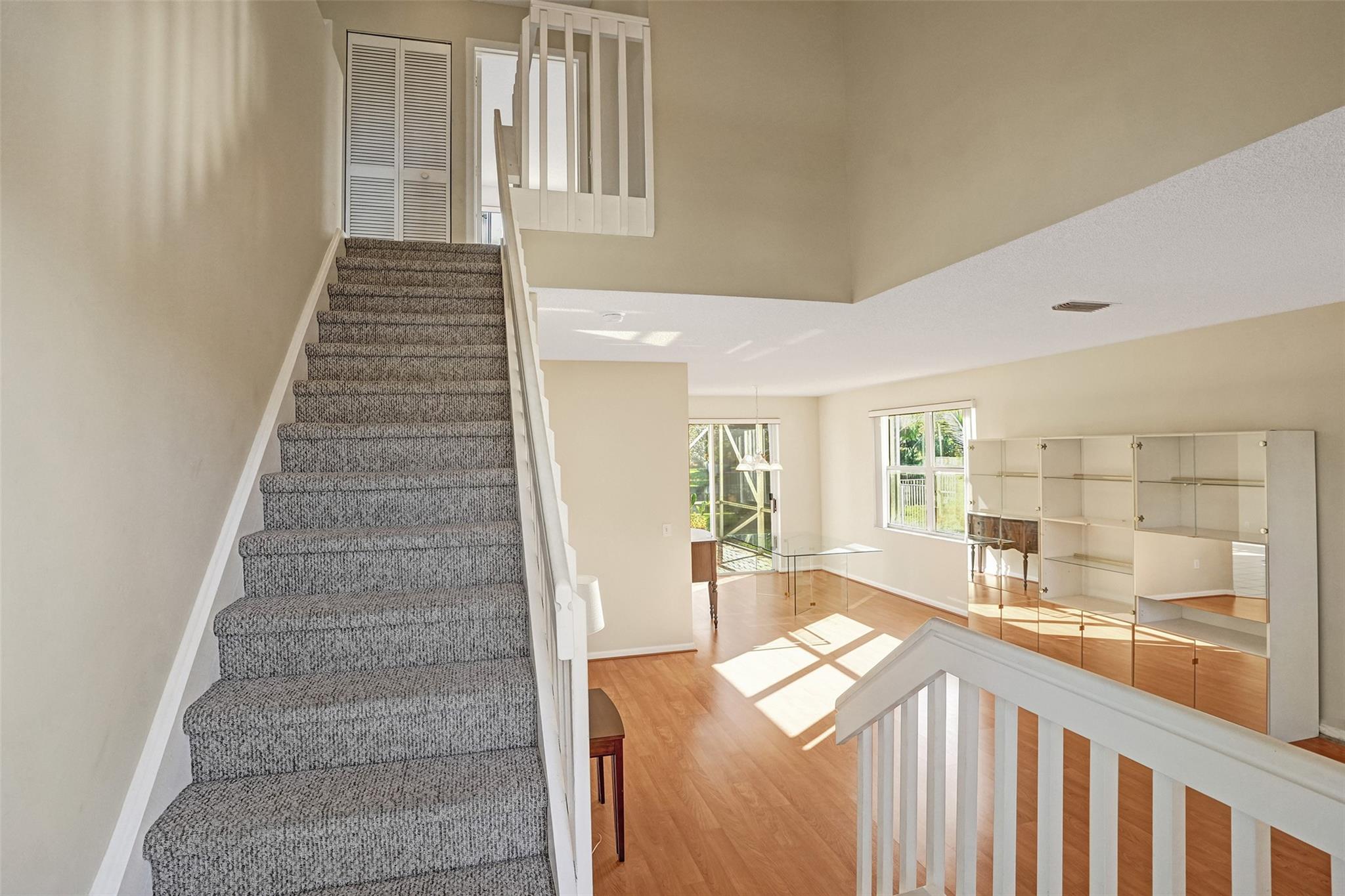 Towngate 156-11 B - Residential