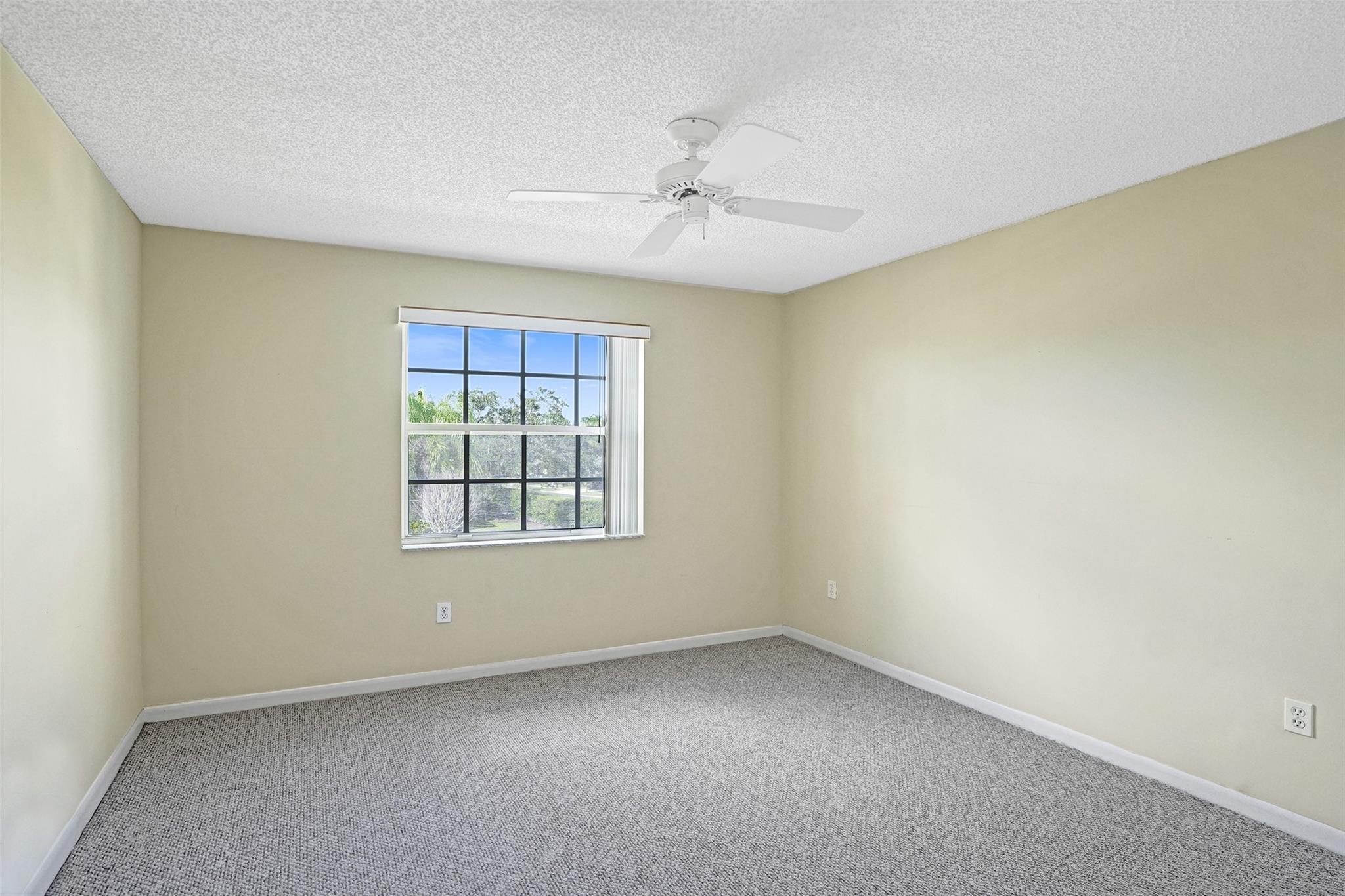 Towngate 156-11 B - Residential