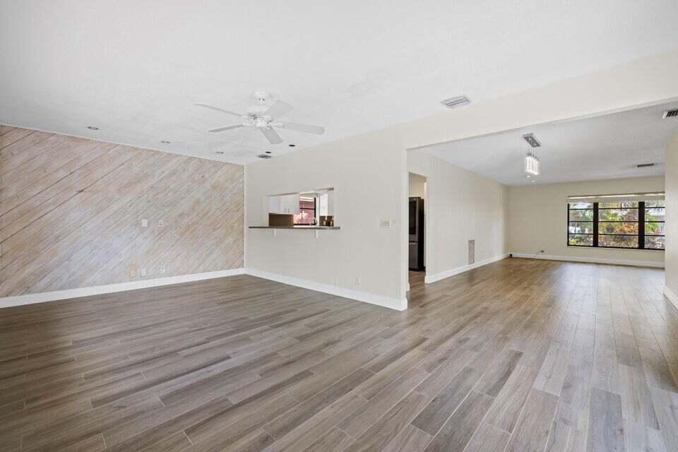 146 SE 26th Avenue