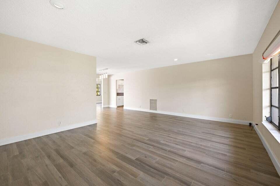 146 SE 26th Avenue