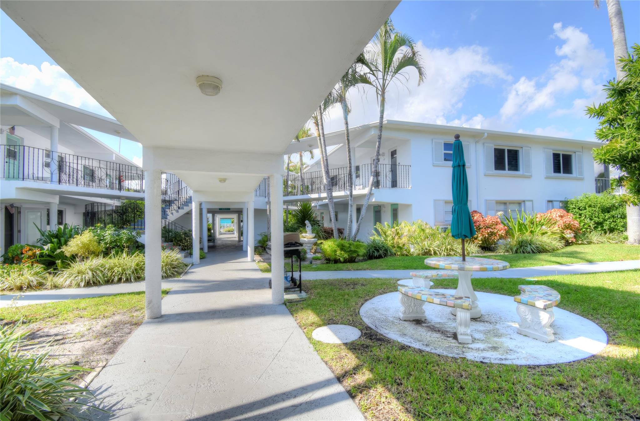 VENETIAN PARK COOP - Residential