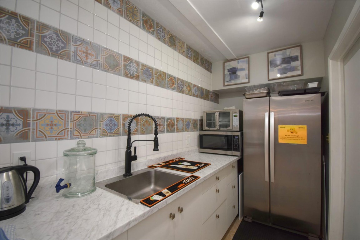 VENETIAN PARK COOP - Residential