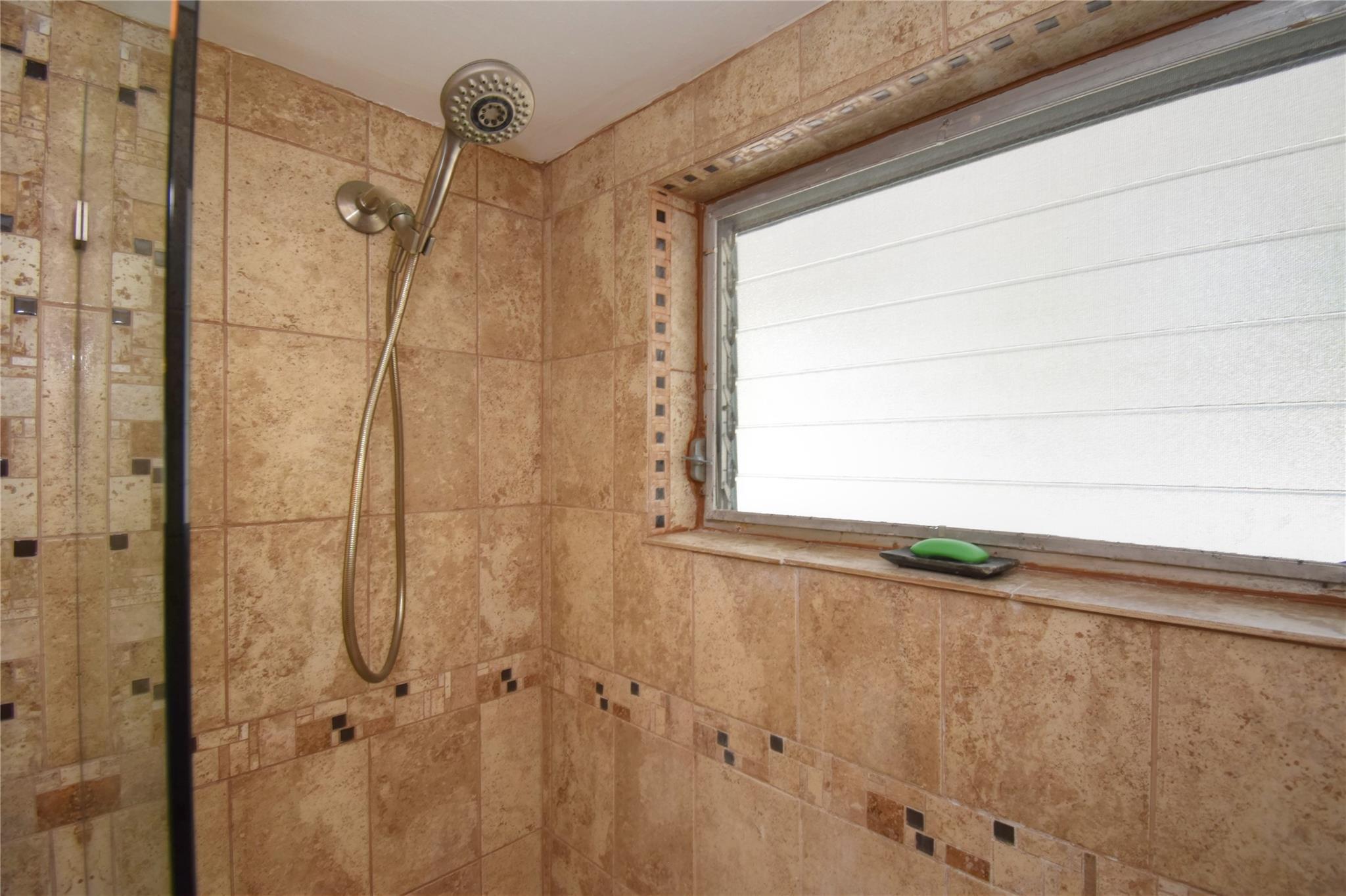 VENETIAN PARK COOP - Residential