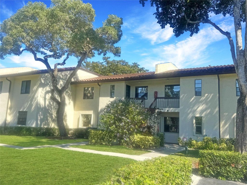 Photo of 21839 Arriba Real Real #10G, Boca Raton, FL 33433 (MLS # F10444550)