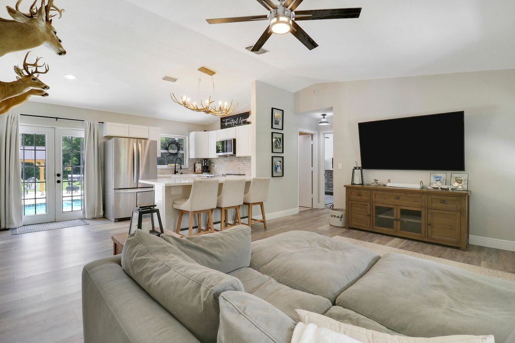 Photo of 17355 92nd Lane N, The Acreage, FL 33470 (MLS # R11005906)