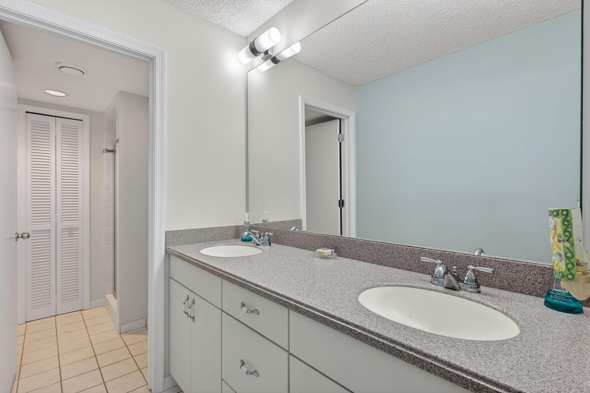 OCEAN DUNES CONDOMINIUM - Residential